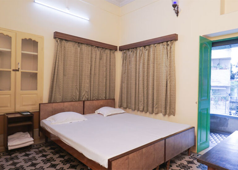 Standard Non AC Room (Double Bed) – Attached Washroom